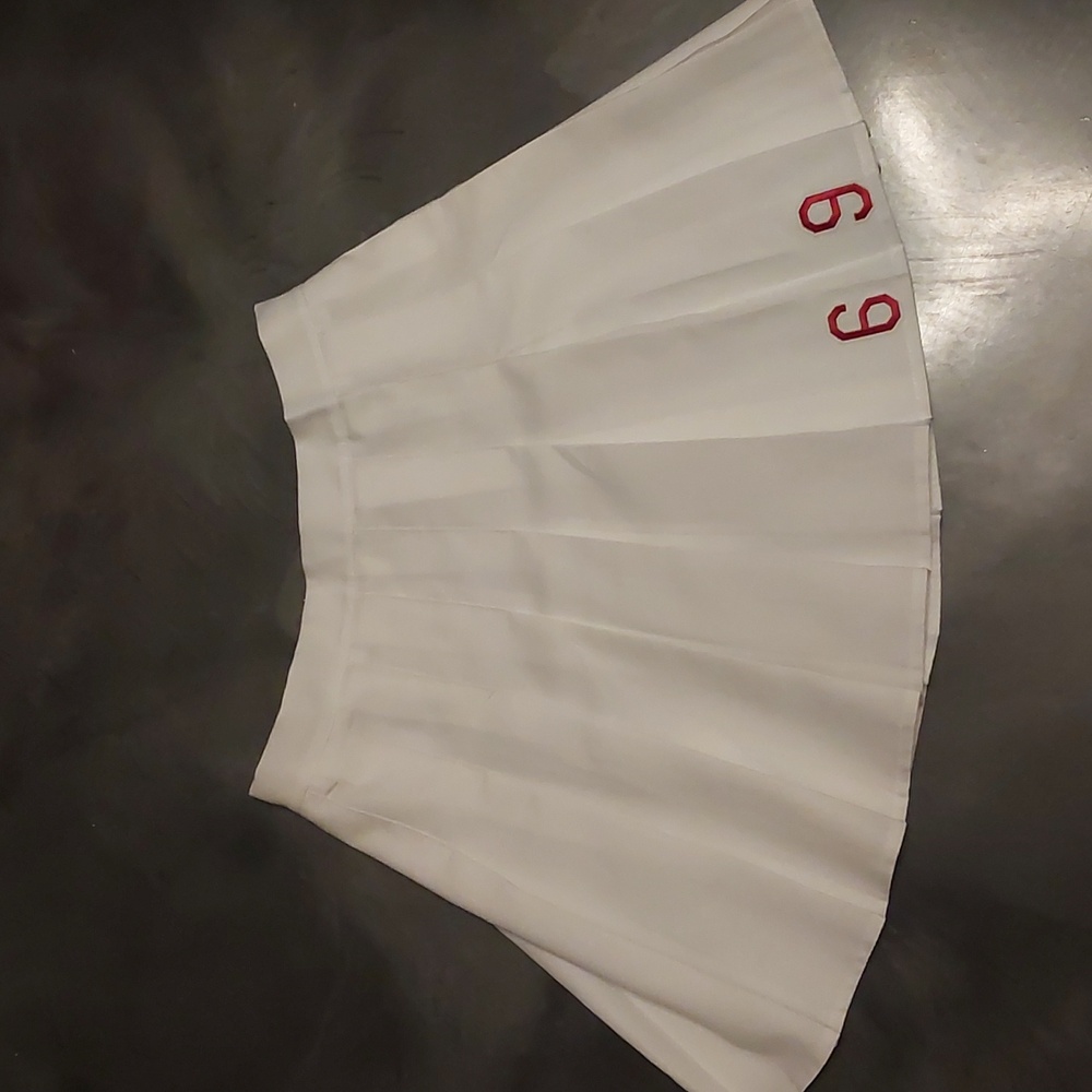 White tennis style skirt